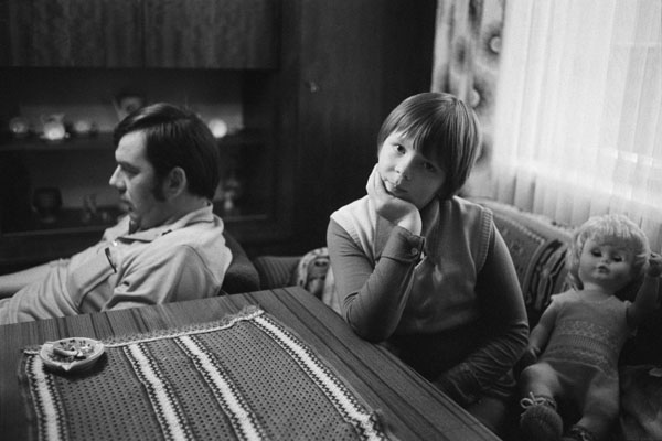 Vater und Tochter in Thringen, 1980 / Zusammenleben (1972 – 1988)
 (17) / 29
	  - All rights reserved. Copyright: Ute Mahler