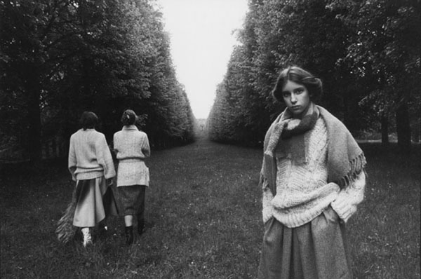 Potsdam, Sanssouci, 1978 / Modefotografien fr Sibylle (1977 – 1994)   (22) / 39
	  - All rights reserved. Copyright: Ute Mahler