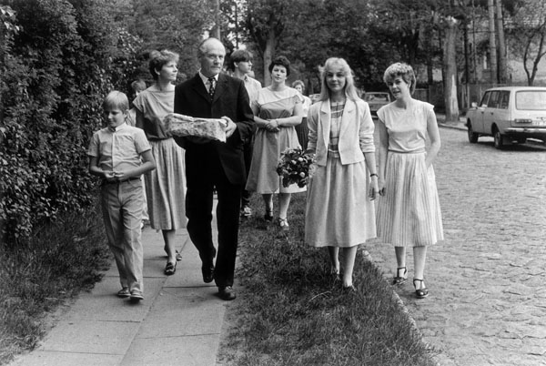  / Modefotografien Jugendweihe fr Sibylle (1985) (1) / 18
	  - All rights reserved. Copyright: Ute Mahler