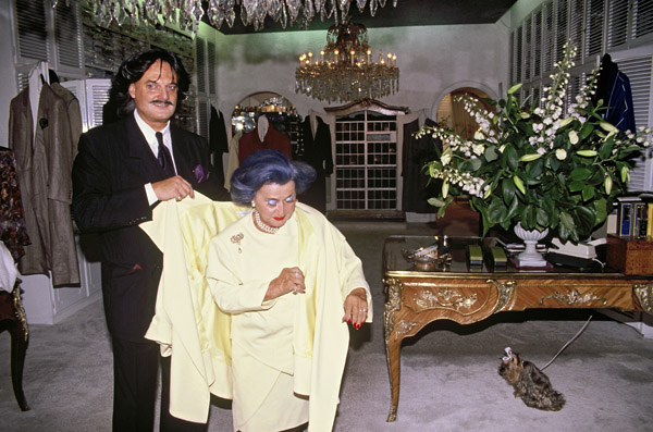 Rudolph Moshammer, seine Mutter und der Hund Daisy in M�nchen / Br�der und Schwestern (West 1992 / Ost 1994) (25) / 25
	  - All rights reserved. Copyright: Ute Mahler