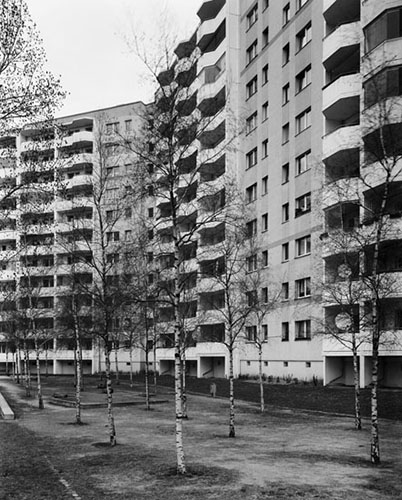 Berlin / Ute Mahler und Werner Mahler: Monalisen der Vorstdte (2008 – 2011) (12) / 41
	  - All rights reserved. Copyright: Ute Mahler