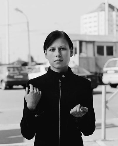 Julia, Minsk / Ute Mahler und Werner Mahler: Monalisen der Vorst�dte (2008 &ndash; 2011) (36) / 41
	  - All rights reserved. Copyright: Ute Mahler